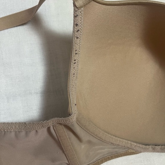 Cacique tan nude 40 DD used condition push up great support. - Picture 10 of 12